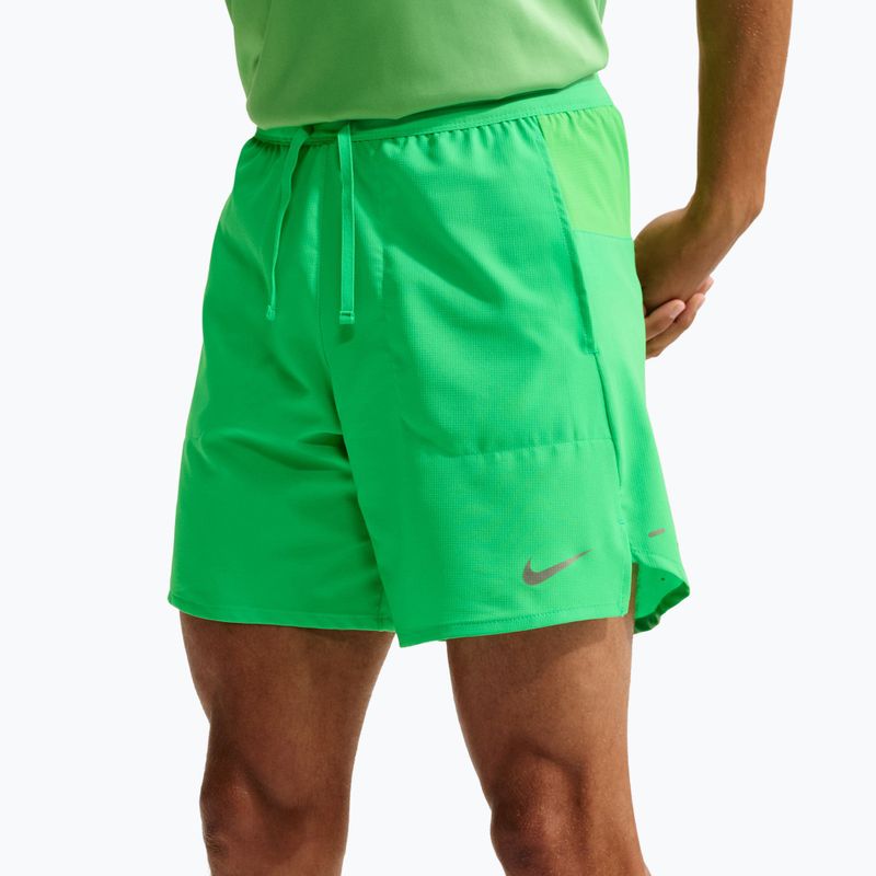 Pantaloncini da corsa da uomo Nike Stride Dri-Fit 2in1 7" green spark 5