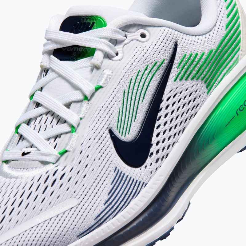 Scarpe da corsa Nike Vomero 18 bianco/verde brillante/blu notte 5