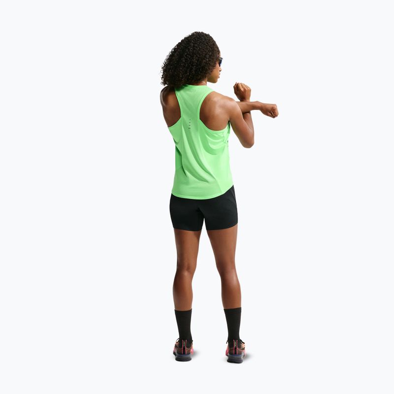 Maglia da running da donna Nike Swift Dri-Fit Tank Top illusion green 3