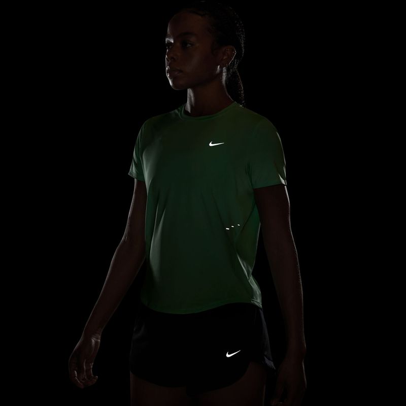 Maglia da running da donna Nike Swift Dri-Fit illusion green 7