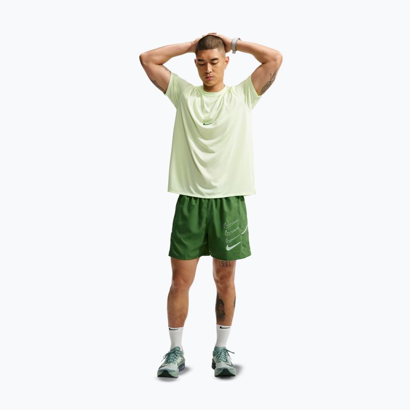 Pantaloncini da corsa da uomo Nike Miler forest green 2