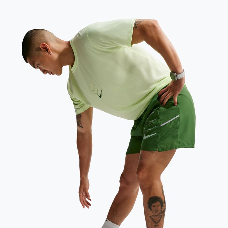 Pantaloncini da corsa da uomo Nike Miler forest green 4
