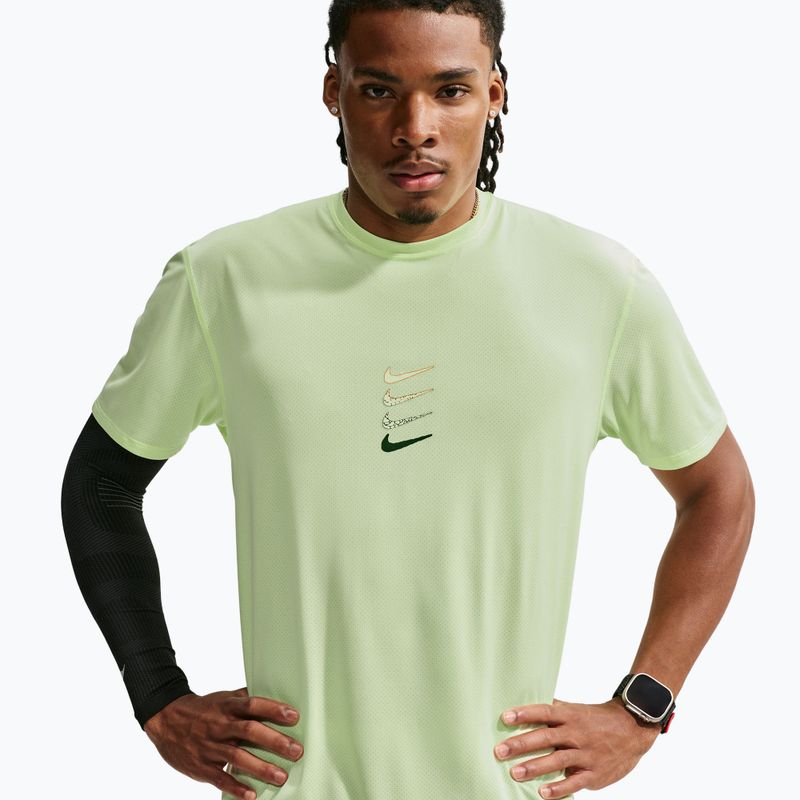 Maglia da corsa da uomo Nike Dri-Fit Running Top barely volt 4