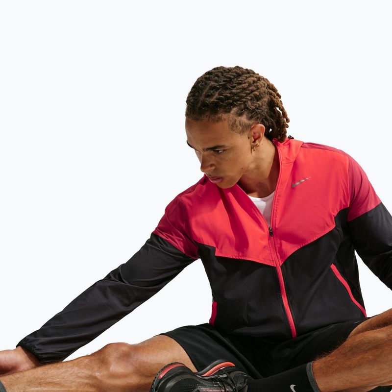 Giacca da corsa da uomo Nike Impossibly Light Windrunner black/light crimson/tough red 6