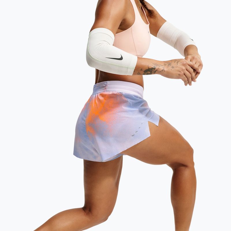 Pantaloncini da corsa da donna Nike Swift royal pulse/bleached lilac 5