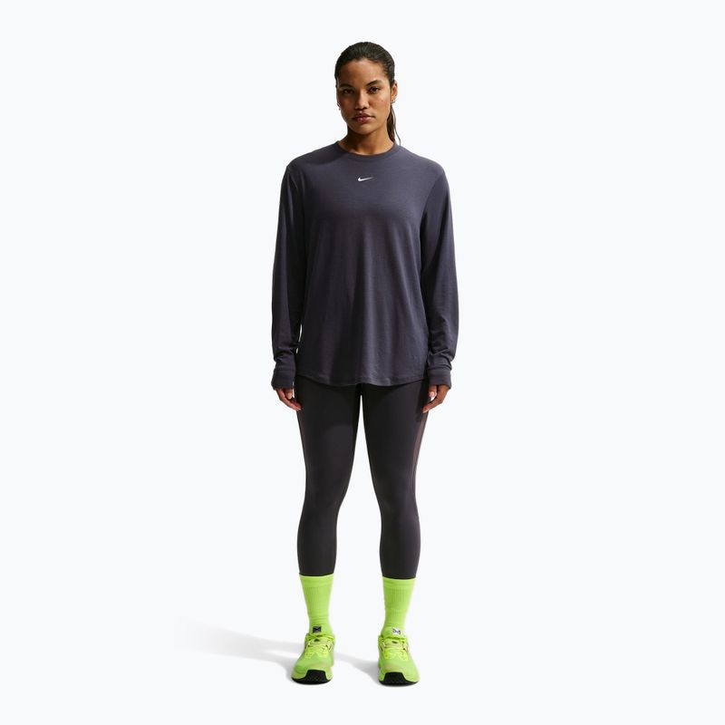 Longsleeve da allenamento da donna Nike One Relaxed Dri-Fit gridiron/white 2