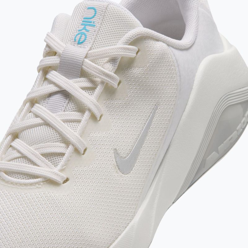Scarpe da allenamento donna Nike Bella 7 sail/photon dust/metallic silver 5
