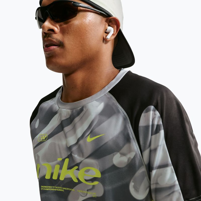 Maglia da corsa da uomo Nike Dri-FIT Printed SS smoke grey/black/light lemon twist 6