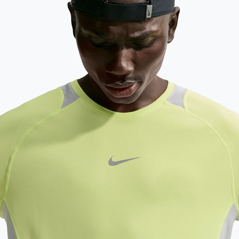 Longsleeve da running uomo Nike Stride light lemon twist/grey fog 5