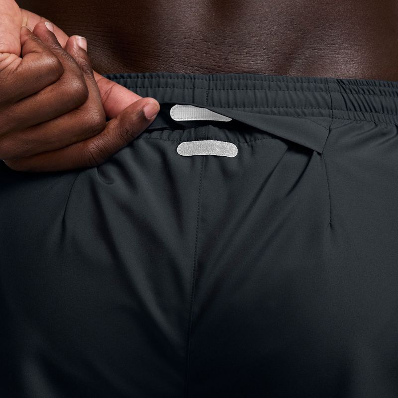 Pantaloncini da corsa da uomo Nike Miler black/black 4