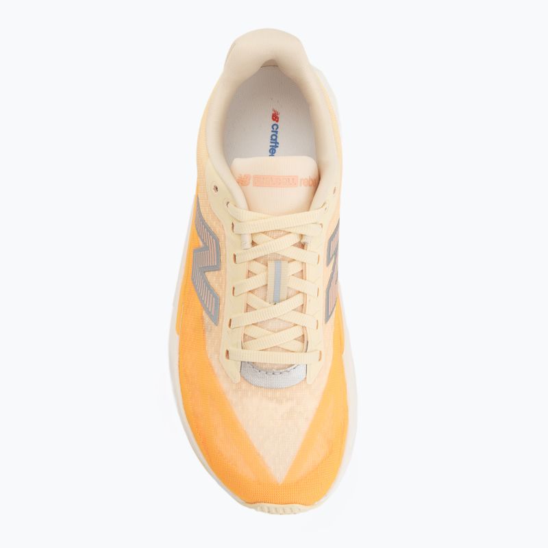 Scarpe da corsa donna New Balance FuelCell Rebel V5 calcium/gumdrop 5
