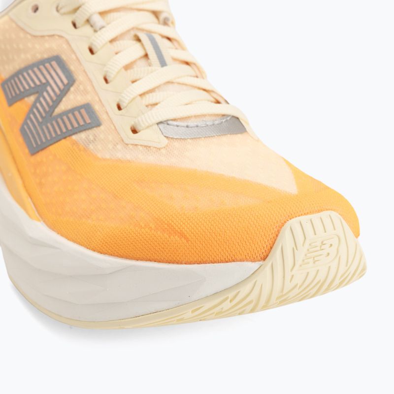 Scarpe da corsa donna New Balance FuelCell Rebel V5 calcium/gumdrop 7