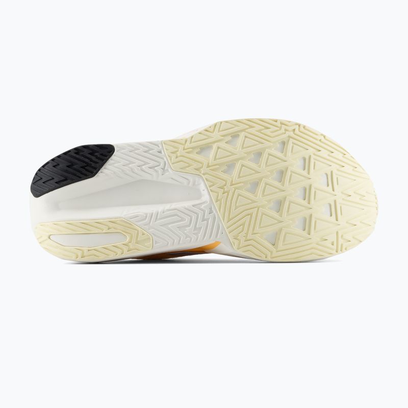 Scarpe da corsa donna New Balance FuelCell Rebel V5 calcium/gumdrop 4