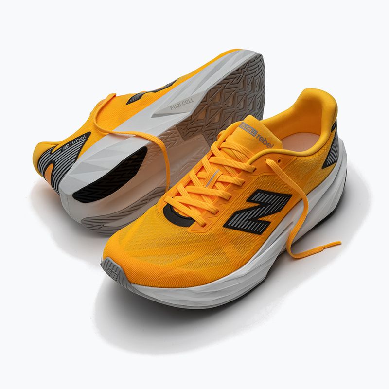 Scarpe da corsa uomo New Balance FuelCell Rebel V5 satsuma orange/grey matter 2