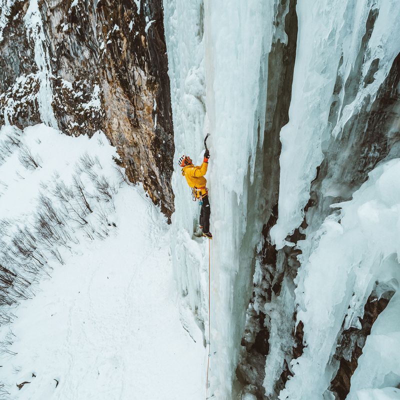 Salto del Petzl Nomic 6