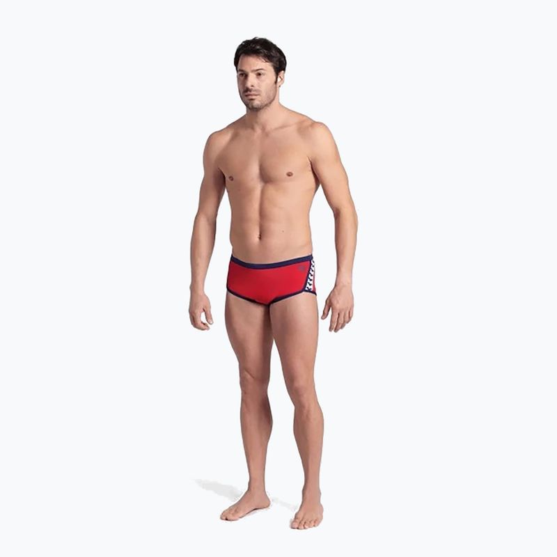 Uomo arena Icons Swim Short a vita bassa Slip da bagno solido rosso/navy 5