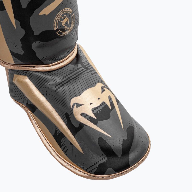 Protezioni per tibia Venum Elite Standup camo scuro/oro 3