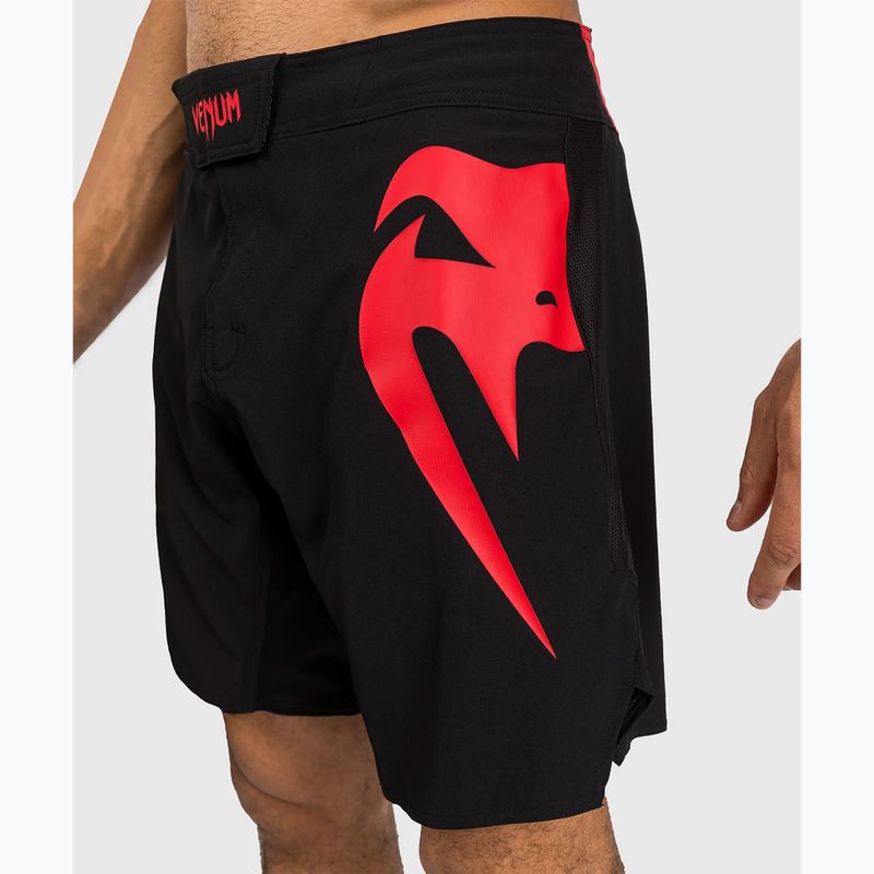 Pantaloncini da allenamento Venum Light 5.0 uomo nero/rosso 4