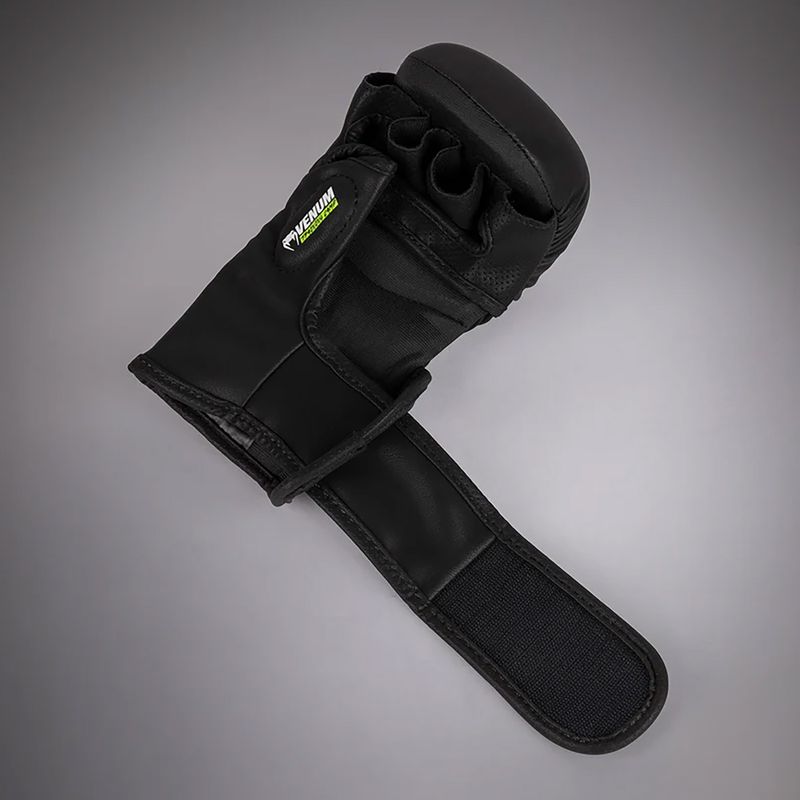 Guanti da sparring Venum Training Camp 4.0 nero/verde scuro 3