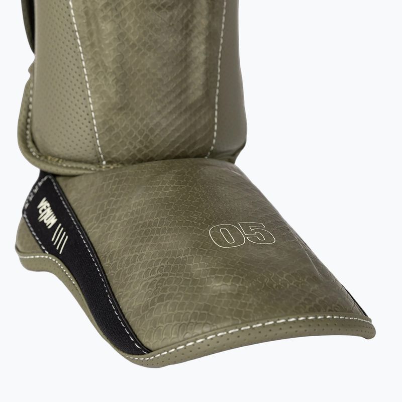 Parastinchi e protezioni per i piedi Venum Impact Evo Scales Shinguards army green 5