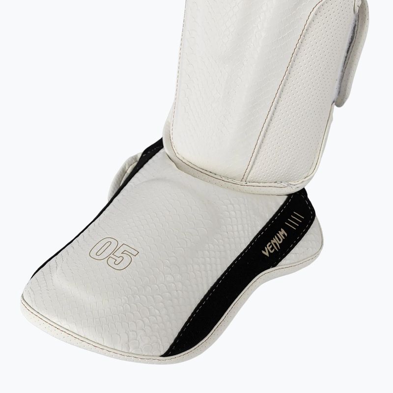 Parastinchi e protezioni per i piedi Venum Impact Evo Scales Shinguards ivory 5