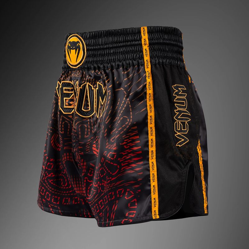 Pantaloncini da allenamento uomo Venum Quetzal Fury Muay Thai black/fury red/tangerine 3