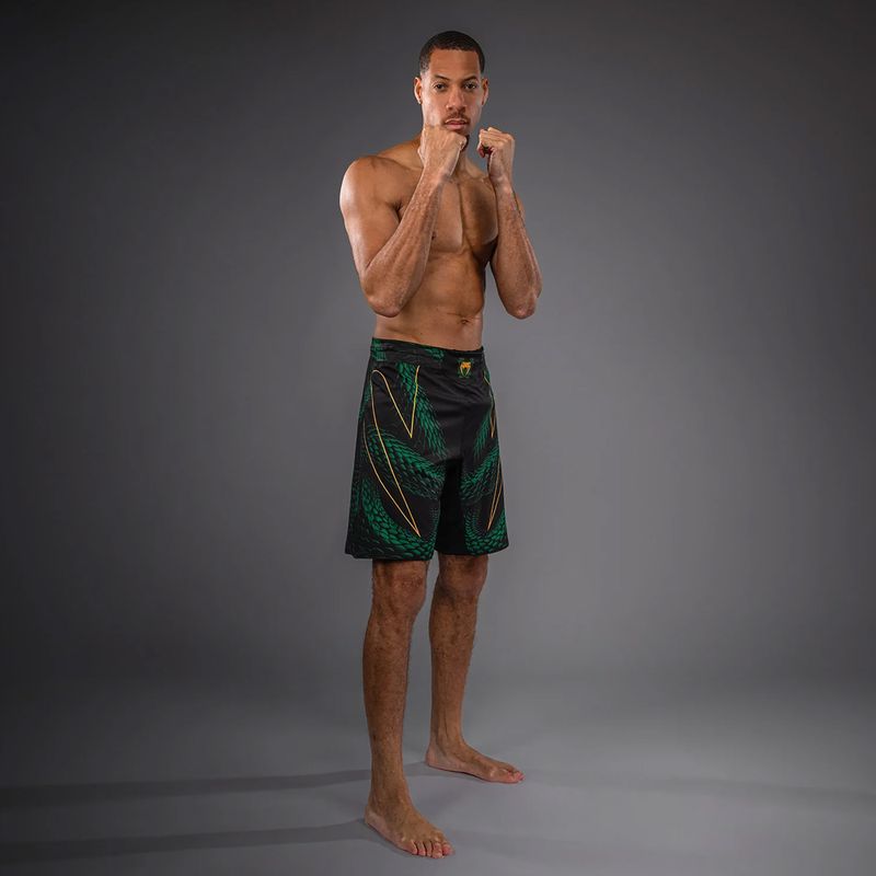 Pantaloncini da allenamento da uomo Venum Matupa Fightshorts black/green/gold 2
