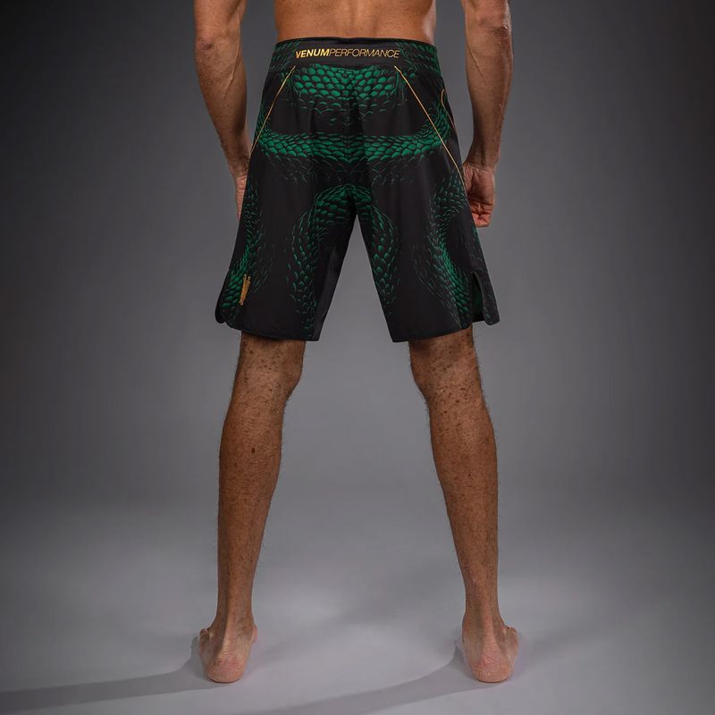 Pantaloncini da allenamento da uomo Venum Matupa Fightshorts black/green/gold 3