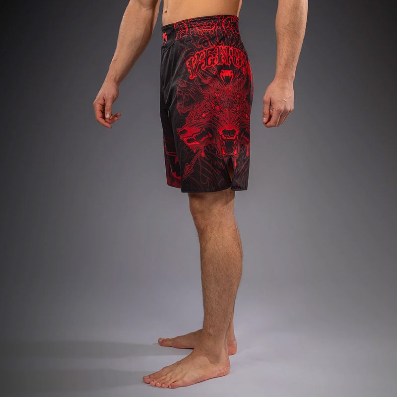 Pantaloncini da allenamento uomo Venum Wolf Atak Fightshorts black/red 4
