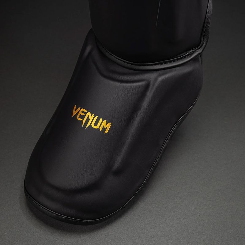 Parastinchi e protezioni per i piedi Venum Streamline Shin black/gold 3