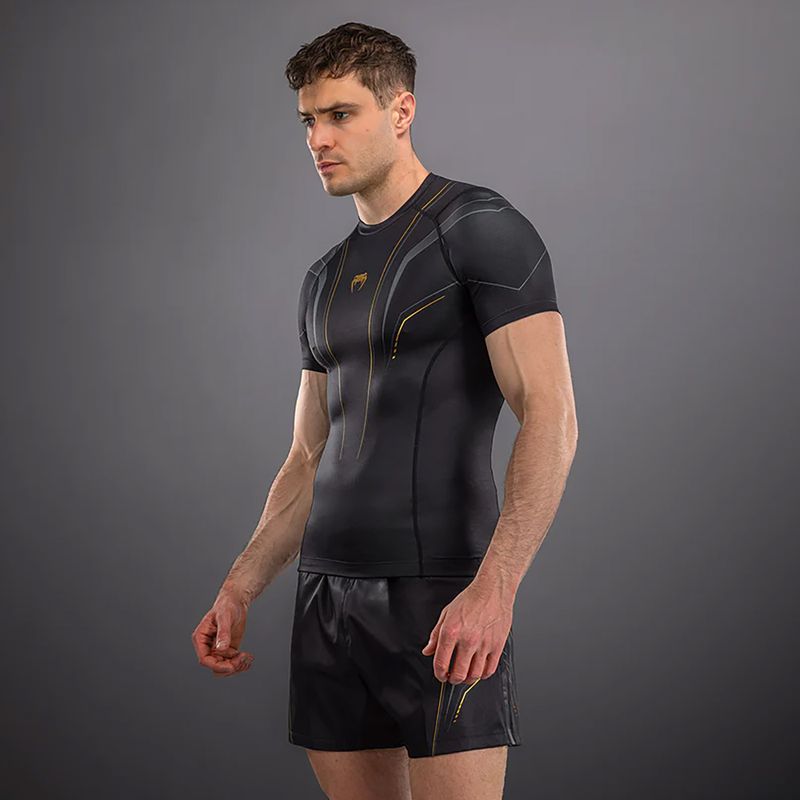 Rashguard da uomo Venum Streamline nero/oro 3