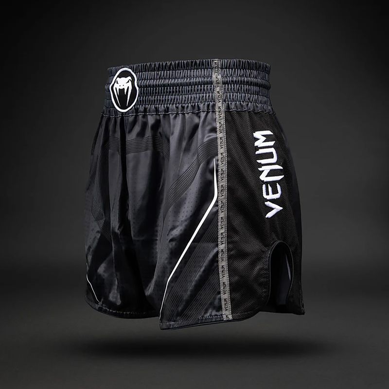 Pantaloncini da allenamento Venum Stealth Muay Thai black/white 4