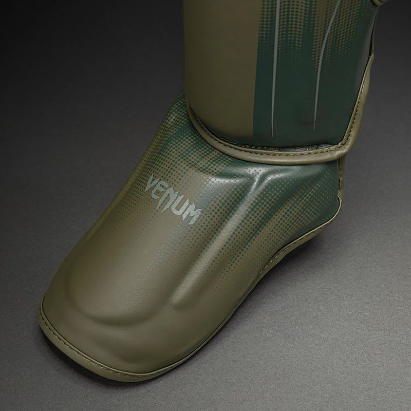 Parastinchi e protezioni per i piedi Venum Stealth Shin khaki/dark green 3
