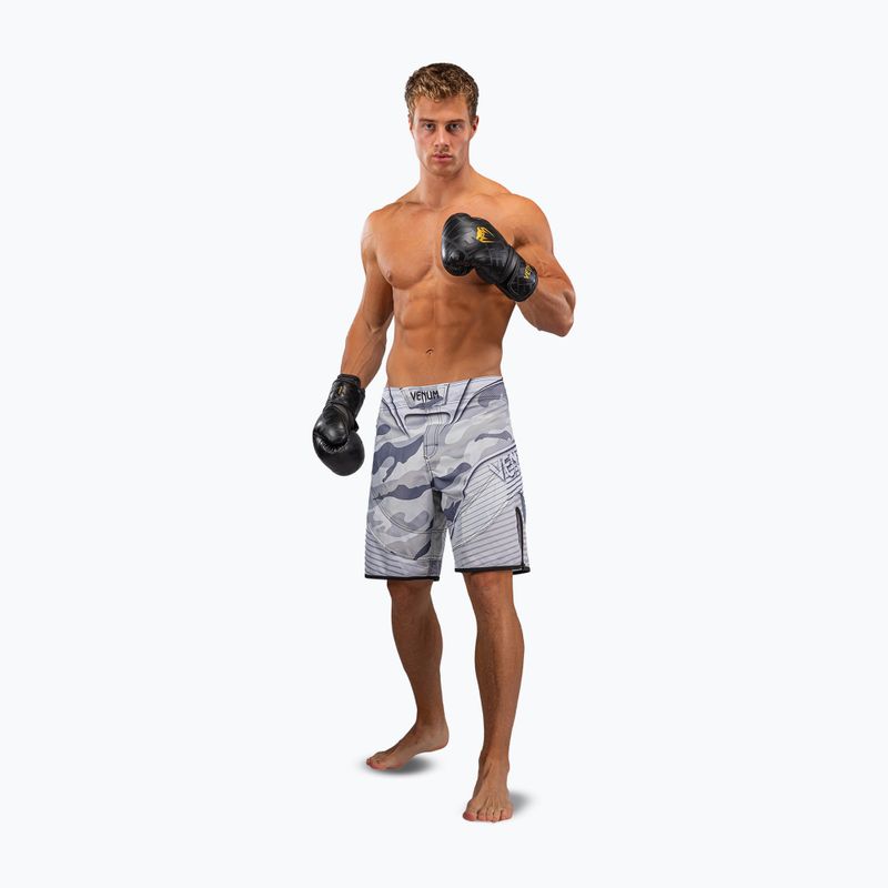 Pantaloncini da allenamento uomo Venum Camo Hero Fight white/light grey 2