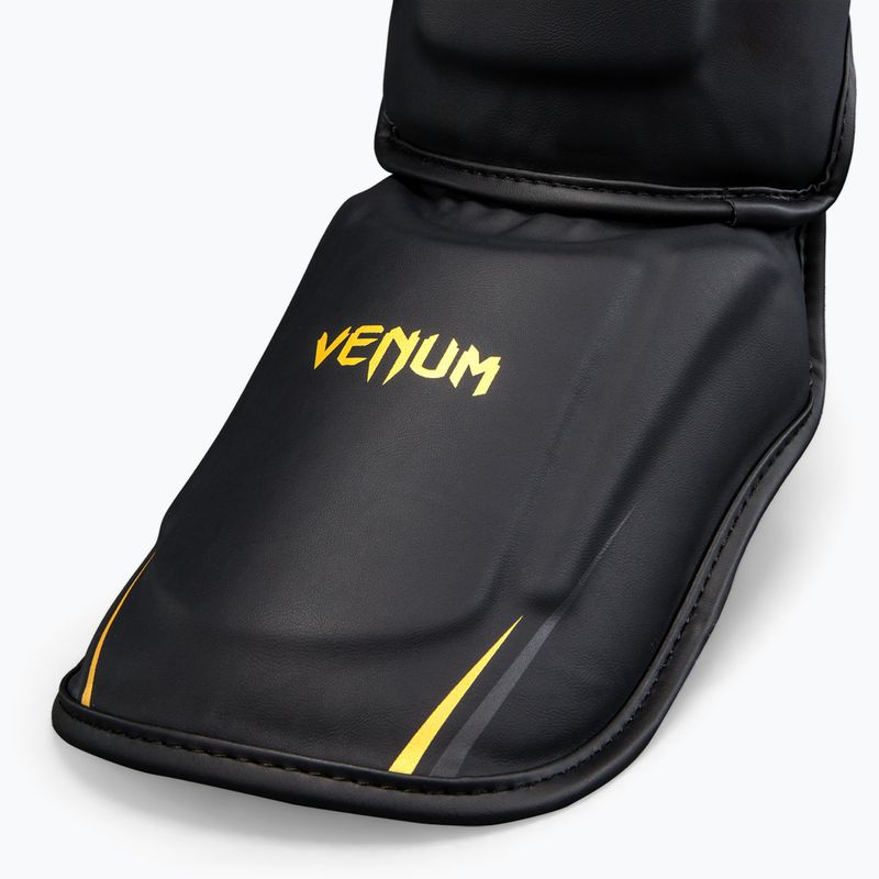 Parastinchi Venum G-Core Shin black/gold 4