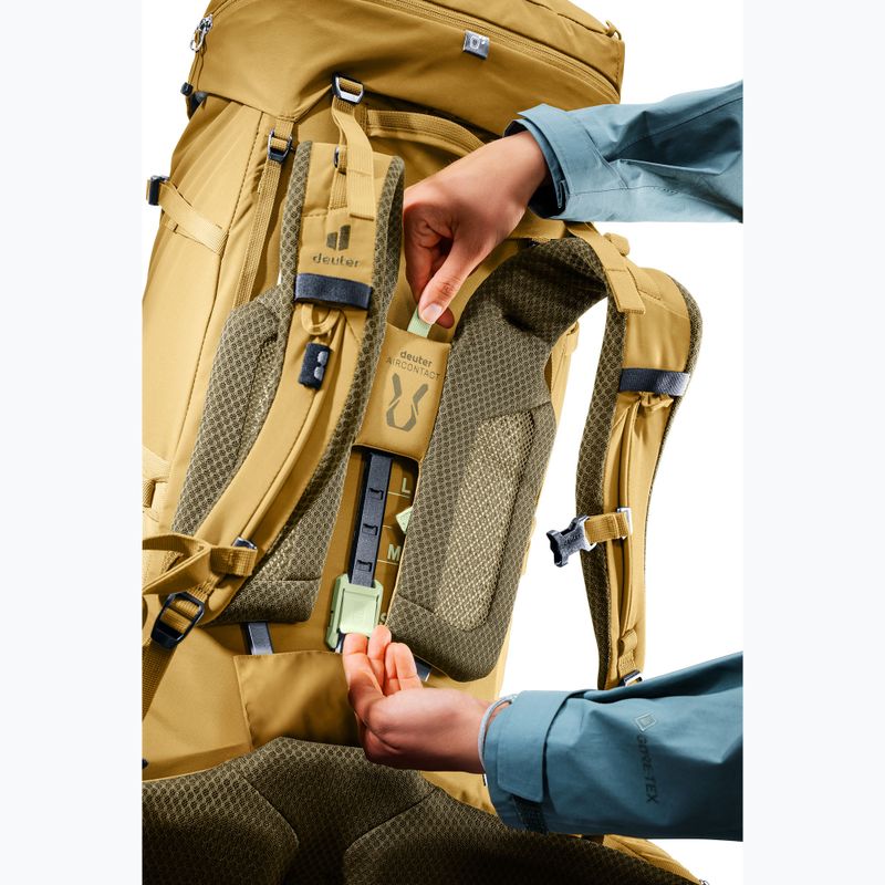 Zaino da trekking da donna deuter Aircontact Core 55 + 10 l SL savanna/nori 11