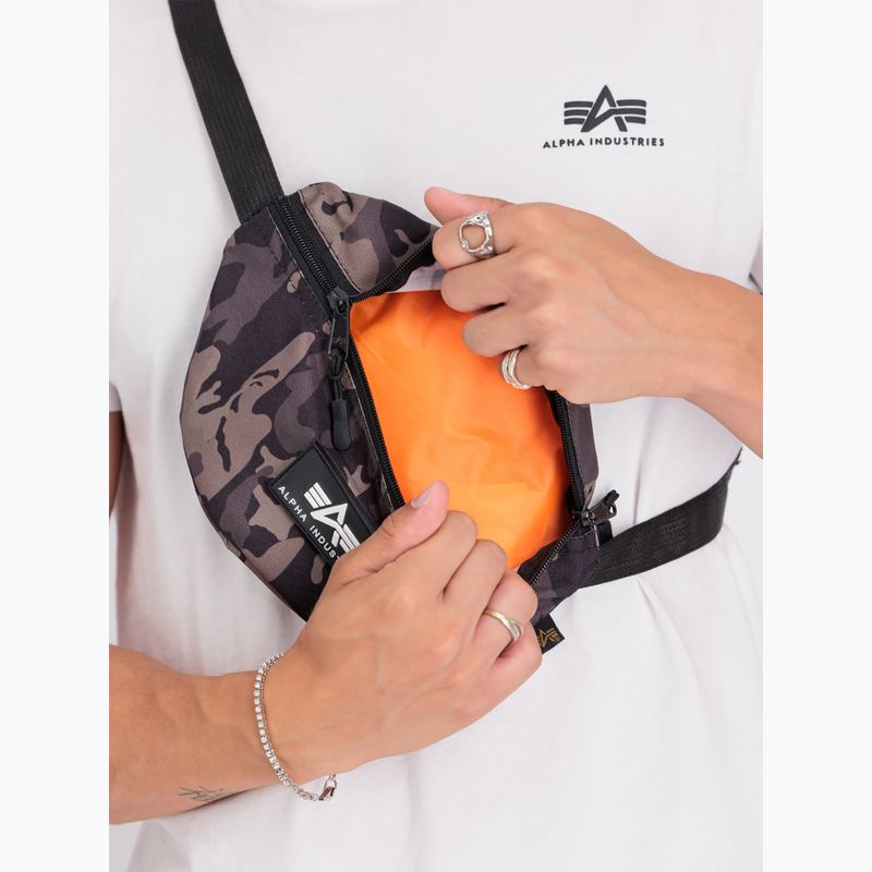 Alpha Industries - Marsupio con stampa in gomma - camo nero 3