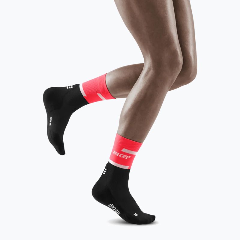 CEP Calzini da corsa a compressione da donna 4.0 taglio medio rosa/nero 5