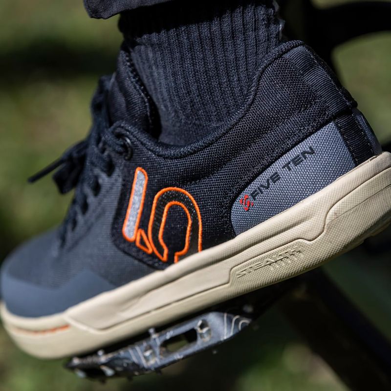 Scarpe da ciclismo piattaforma donna adidas FIVE TEN Freerider Pro Canvas W grigio sei/grigio quattro/arancio d'impatto 15
