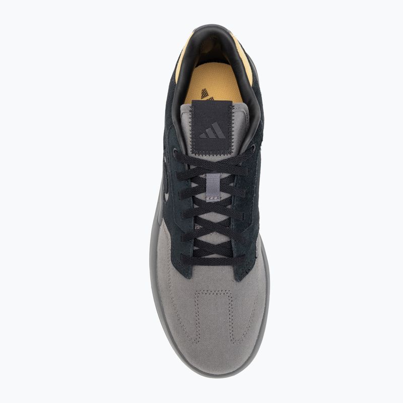 Uomo adidas FIVE TEN Sleuth nucleo nero / carbone / avena piattaforma scarpe da ciclismo 5