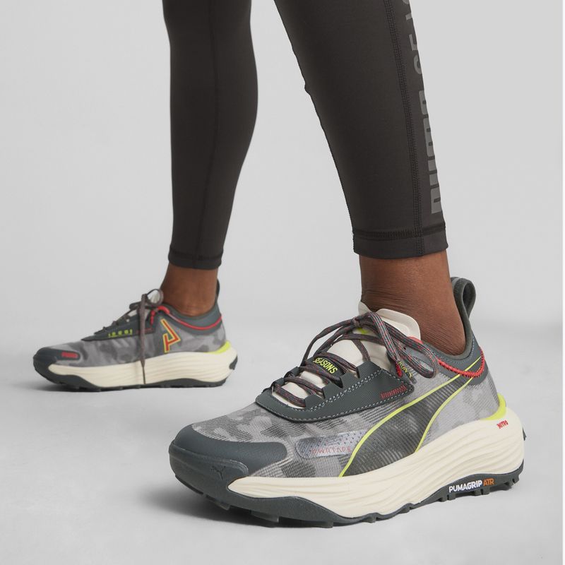 Scarpe da corsa da donna PUMA Voyage Nitro 3 grigio 9
