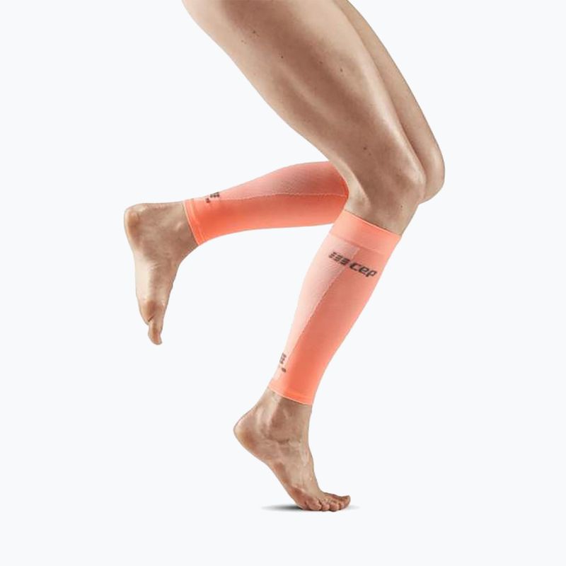 CEP Fasce compressive ultraleggere per polpacci da donna corallo/crema 3