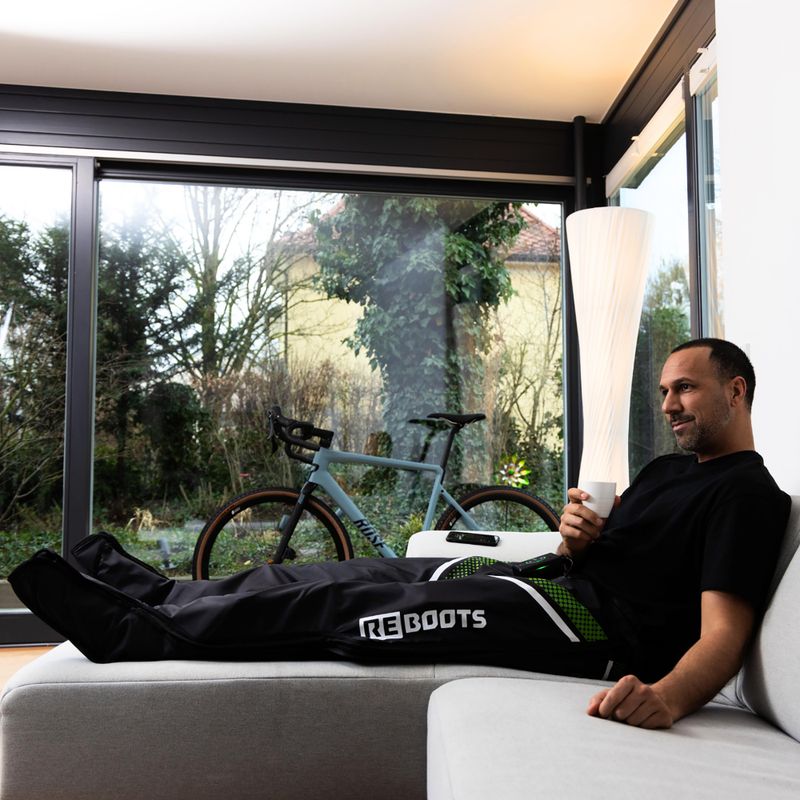 Pantaloni per la rigenerazione REBOOTS Go X Lite black/white/green 13