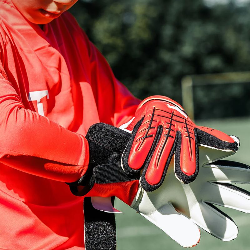 T1TAN Fluo Beast 3.0 Junior FP rosso guanti da portiere per bambini 4