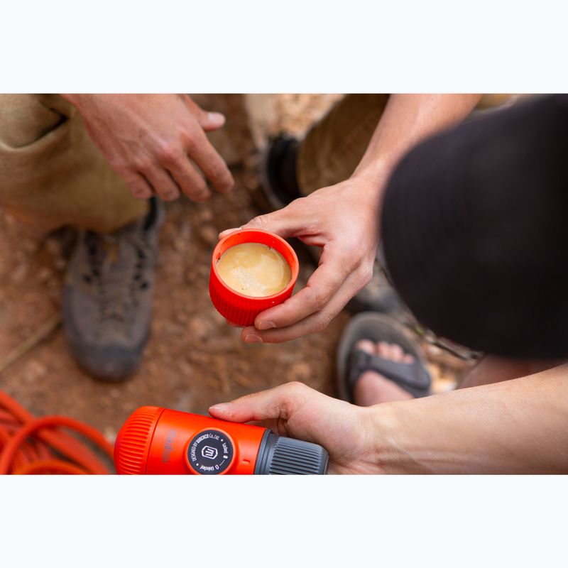 Macchina da caffè portatile Wacaco Nanopresso 80 ml + custodia rosso lava 8