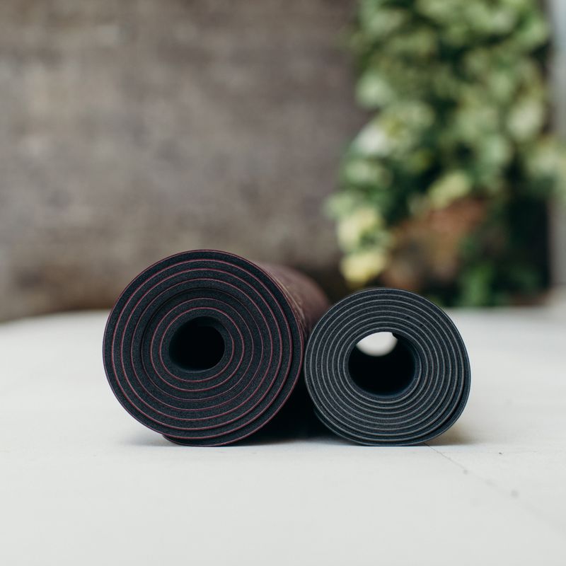 Yoga Design Lab Infinity Tappetino yoga 5 mm mandala carbone 7