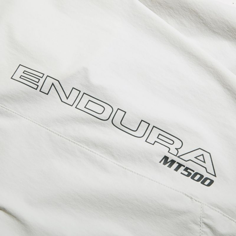Pantaloni da ciclismo Endura MT500 Burner Lite da uomo grigio chiaro 10