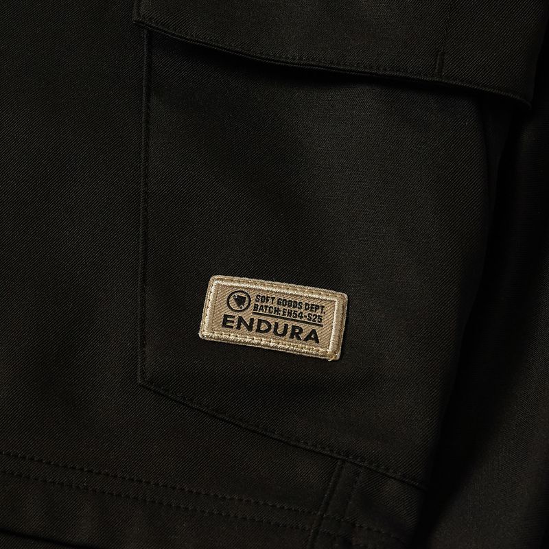 Pantaloncini da ciclismo da uomo Endura Loop Cargo Short black 9