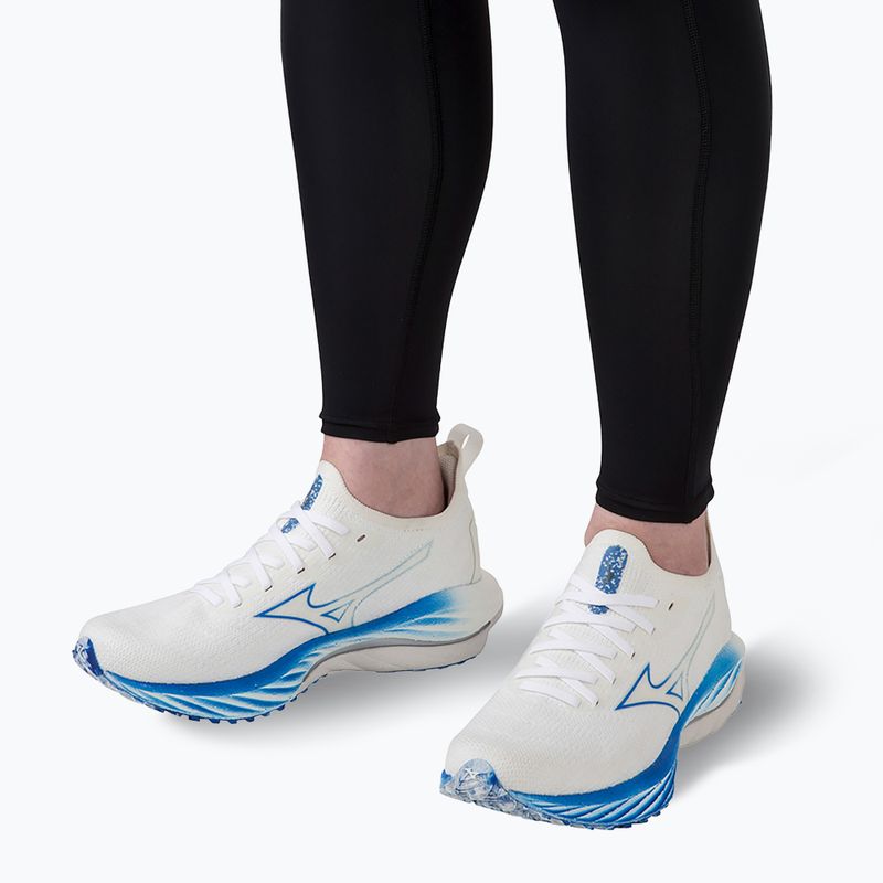 Scarpe da corsa da donna Mizuno Wave Neo Wind bianco/argento/blu-peace 16