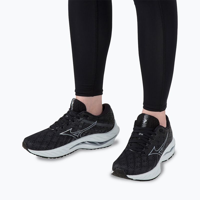 Scarpe da corsa da donna Mizuno Wave Inspire 19 D nero/ argento/ snowcrest 13